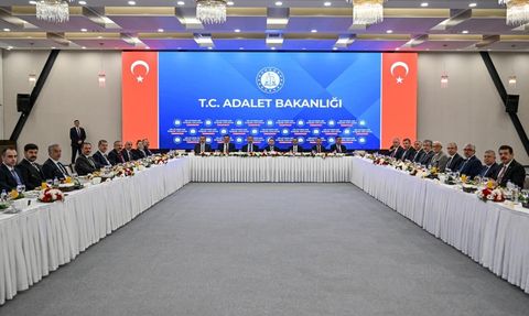 Adalet Bakanı Akın Gürlek, Karadeniz milletvekilleriyle Ankara'da istişare toplantısı yaptı