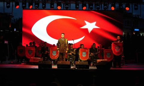 Edirne’de 573. Yıl Kutlamaları: Selimiye Gölgesinde Fetih Ruhu ve Bin Dronlu Gösteri