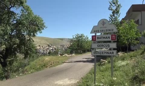 Batman’da asırlık gelenek: Gökçepınar’da atla çift sürme mesaisi başladı