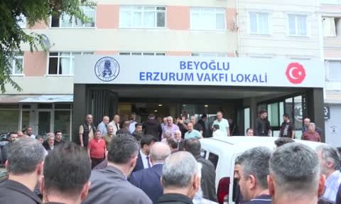 Cumhurbaşkanı Erdoğan Beyoğlu'ndaki Erzurum Vakfı Lokali'ni ziyaret etti