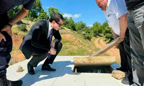 Hisarcık kaymakamı Erkan Atam, Şeyhler köyünde vatandaşların taleplerini dinledi
