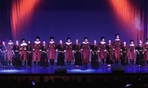Kocaeli Kafkas Kültür Derneği yıl sonu gösterisi: Gençleri ekrandan kültüre bağlamayı hedefleyen renkli performanslar