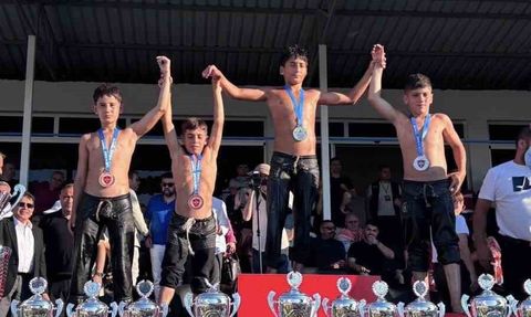 Muğla Güreşçileri Manisa'daki Yuntdağı Yağlı Güreşleri'nden 6 Madalya ile Döndü