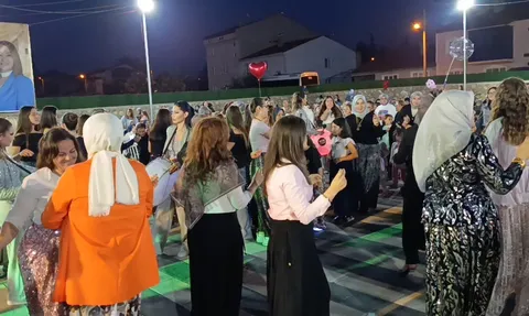 Bilecik’te Rumeli rüzgarı: Orhan & Kemal kardeşler kadınlara coşku yaşattı