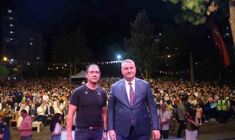 Osmaniye'de Kıraç konseri Düziçi'nde binlerce kişiyi buluşturdu