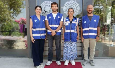 Çanakkale'de ÇOMÜ destek merkezinin misafiri: tilki kamerada