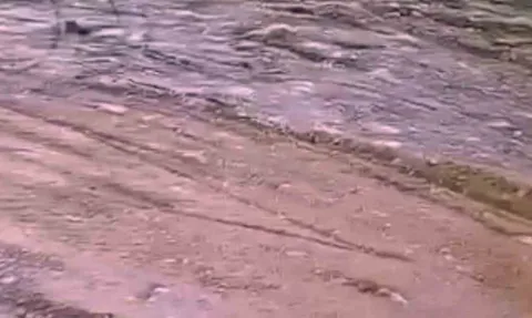 Güvenlik kamerası kaydında motosiklet sürücüsünün yaşamını yitirdiği çarpışma