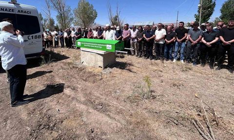 İHA bölge müdürünün acı kaybı: 21 yaşındaki oğlu toprağa verildi