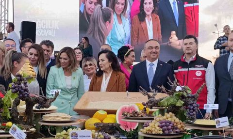 Türkan Şoray Tekirdağ'ın sultan sofrasında yöresel lezzetleri keşfetti