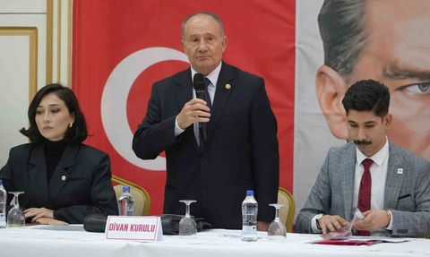 Özgür Özel'den hazırlık çağrısı: en geç 15 ayda sandık