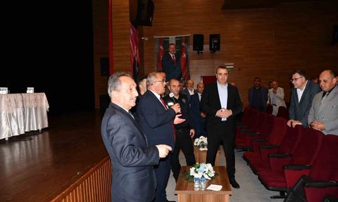 Vezirköprü'de servis şoförlerine yönelik taşımalı eğitim güvenliği toplantısı