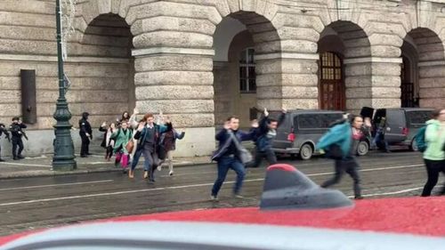 Prag’da üniversiteye silahlı saldırı: Çok sayıda ölü ve yaralılar var