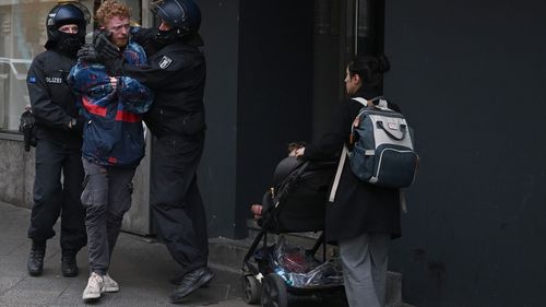 Berlin'de Filistin'e Destek Yürüyüşü Gerçekleşti
