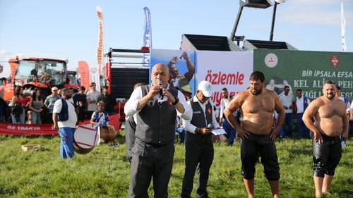 Emin Ger, Kırkpınar'da Yabancı Dillerde Anonslarla Yağlı Güreşe Katkı Sağlamak İstiyor
