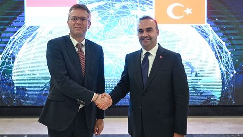 Sanayi ve Teknoloji Bakanı Kacır, Macaristan Kültür ve İnovasyon Bakanı Hanko ile İşbirliğini Görüştü