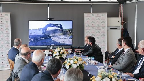 Adana'da Kamu Arazilerini İşgal Eden 135 Yapı Yıkıldı