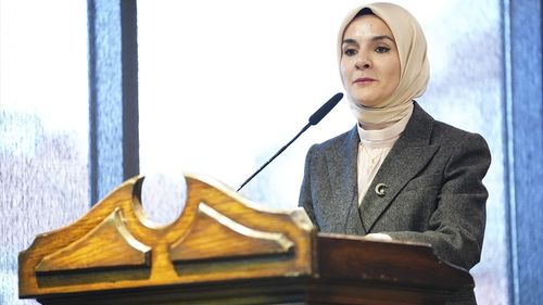 Bakan Göktaş, 'Zamanın İzlerinde Sanata Yolculuk' Sergisinin Açılışında Kadın Gücünü Vurguladı