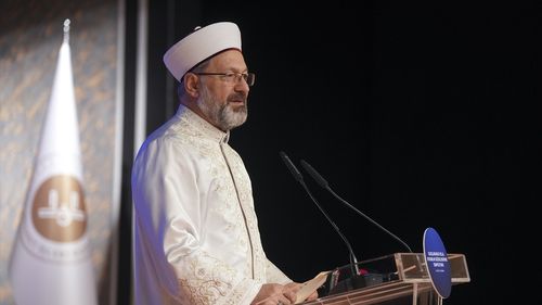 Bakan Kacır'dan Küresel Helal Ekonomisi Vurgusu: Türkiye Liderliğe Yükseliyor
