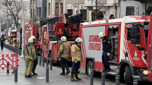 Beyoğlu Vergi Dairesi'nde Bodrum Katında Yangın Çıktı