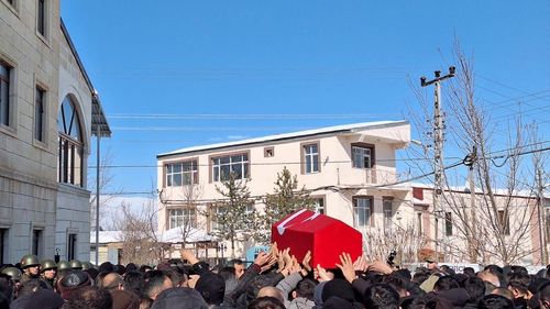 Bingöl'deki Otobüs Kazasında Hayatını Kaybeden Askerin Cenazesi Erzurum'da Defnedildi