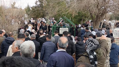Bingöl'deki Otobüs Kazasında Hayatını Kaybeden Üniversite Öğrencilerinin Cenazeleri Defnedildi