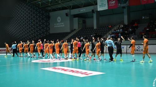 DEPSAŞ Enerji As, Spor Toto'yu 37-28 Yenerek Farklı Bir Galibiyet Aldı