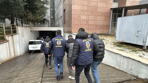 Gaziantep'te Bıçakla Öldürülen Genç Olayında İki Şüpheli Tutuklandı