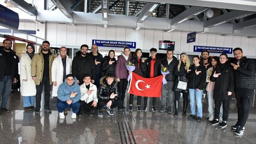 Havalı Silahlarda Avrupa Üçüncüsü Rana Gözübüyük Erzurum'da Coşkuyla Karşılandı