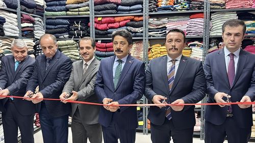 Kırşehir'de İhtiyaç Sahipleri İçin Sosyal Market Açıldı