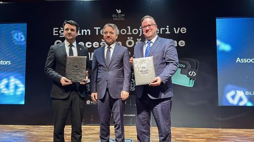 Kocaeli'de Eğitim Teknolojileri ve Geleceğin Öğrenme Modelleri Programı Gerçekleştirildi