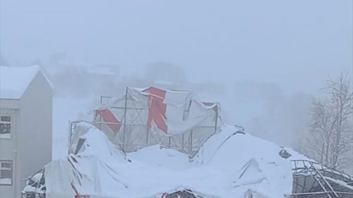 Ordu'da Şiddetli Kar Yağışı Halı Sahanın Çatısının Çökmesine Neden Oldu