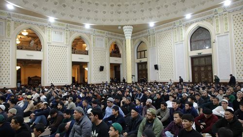 Özbekistan'da Ramazan Ayı Başladı: İlk Teravih Namazı Kılındı