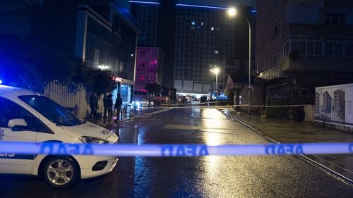 Tuzla'da Çatlak Oluşan Bina Tahliye Edildi