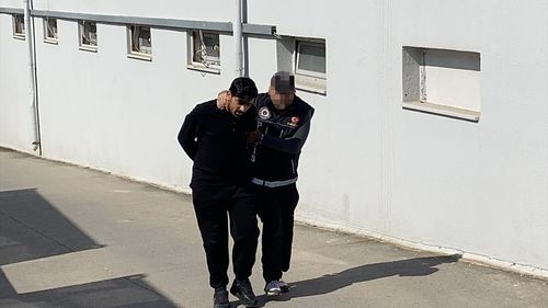 Adana'da Uyuşturucu ve Silah Bulunan Ofiste Bir Kişi Tutuklandı