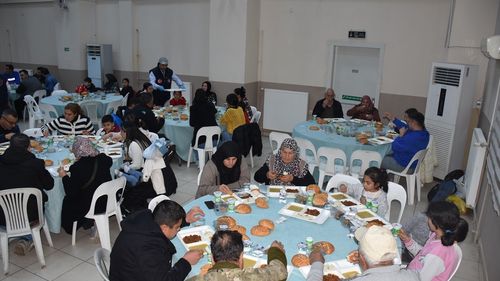 Adana Vakıflar Bölge Müdürlüğü İftar Programı Gerçekleştirdi