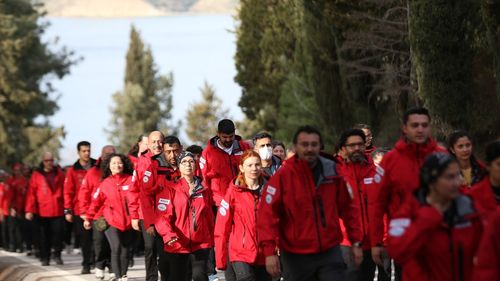 AKUT Ekipleri Gelibolu Yarımadası'nda Şehitler Anısına Yürüyüş Düzenledi