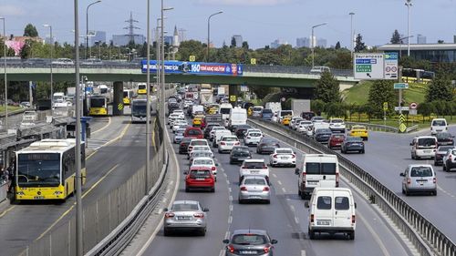 Balıkesir'de Ücretsiz Toplu Taşıma Seferleri Başladı