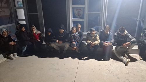 Çanakkale'nin Ayvacık İlçesinde 13 Düzensiz Göçmen Yakalandı