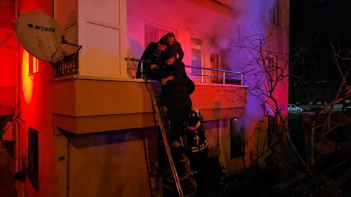 Çorum'daki Apartman Yangınında 10 Kişi Dumandan Etkilendi