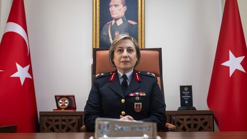 Cumhuriyet'in İlk Kadın Generali Özlem Yılmaz, Jandarmada Kadın İstihdamını Destekliyor
