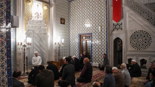Diyanet İşleri Başkanı Ali Erbaş, İstanbul'da Teravih Namazı Kıldırdı
