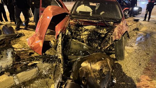 Elazığ'da Hafif Ticari Araç ile Otomobil Çarpıştı: 5 Yaralı