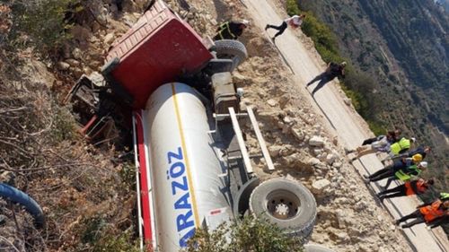 Hatay'da Şarampole Devrilen Araçta Sürücü Hayatını Kaybetti