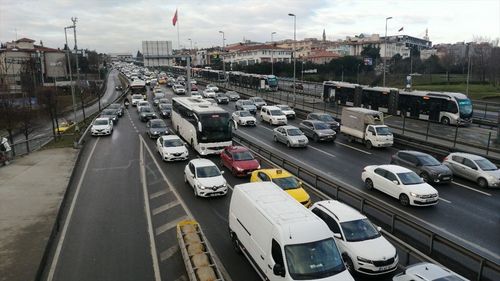 İstanbul'da Sabah Saatlerinde Trafik Yoğunluğu