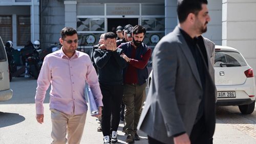 Mersin'de Kuyumcu Dolandırıcılığı İddiaları: 3 Zanlı Tutuklandı