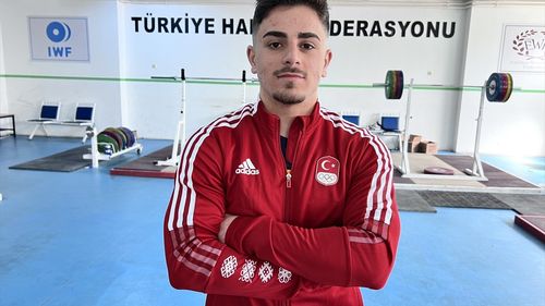 Milli Halterciler, Avrupa Şampiyonası'nda Madalya İçin Hazırlanıyor