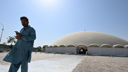 Ramazan Ayında Pakistan'ın Tarihi Camileri Ziyaretçilerini Ağırlıyor