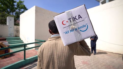 TİKA, Pakistan'da 1500 Aileye Gıda Paketi Yardımı Sağladı