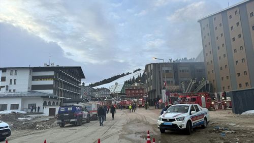 Uludağ'da Kapatılan Otelde Yangın Çıktı