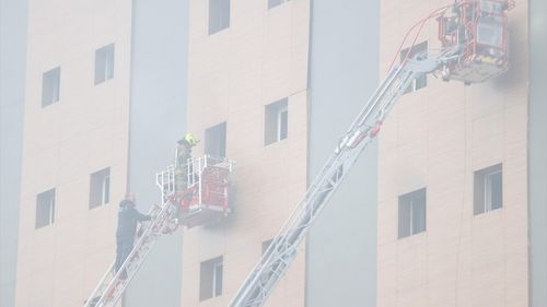 Uludağ'da Yangın: Belgesi Olmayan Otelde 3 Kişi Tahliye Edildi
